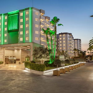 Hotel Wyndham Garden Lara cazare Lara