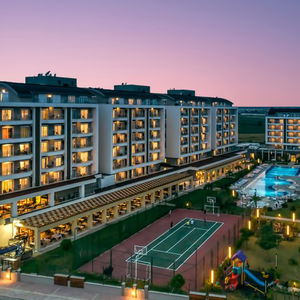 Hotel Greenwood Suites Resort cazare Lara