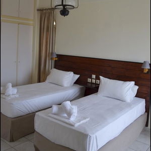 Hotel La Luna Apts cazare Stalis