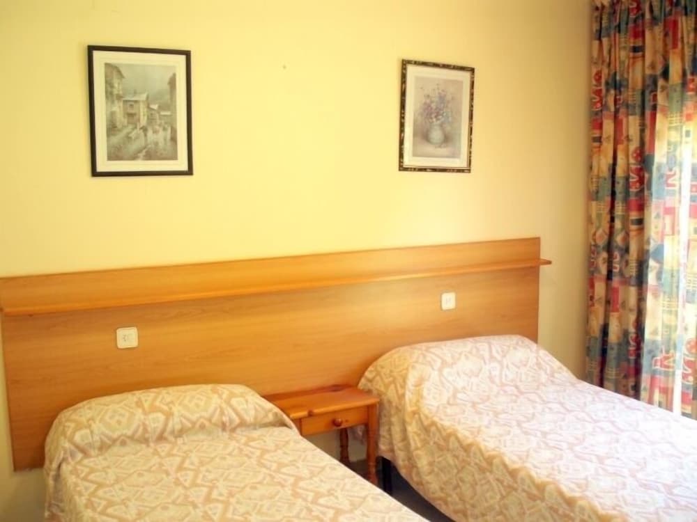 Hotel Apartamentos Pins Marina 46