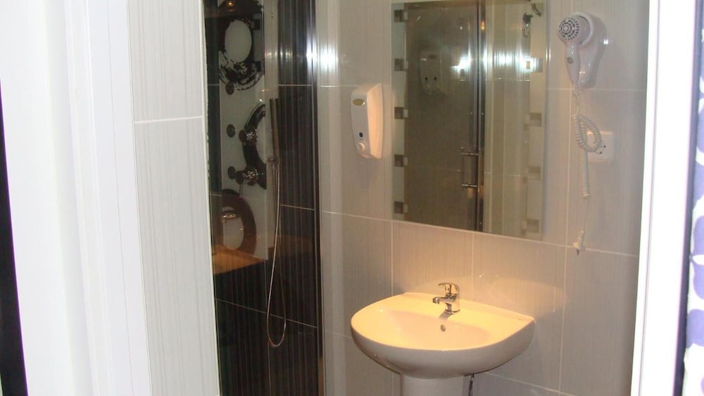 Hotel Hostal Jq Madrid 1
