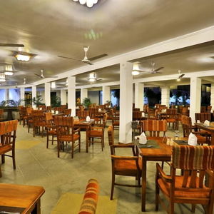 Hotel Hibiscus Beach Hotel Kalutara cazare Bentota