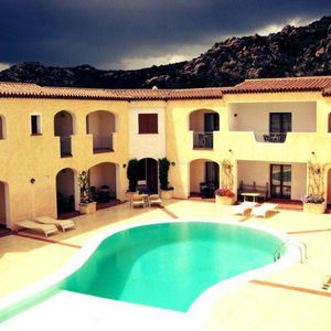 Hotel Monti Di Mola cazare Porto Cervo