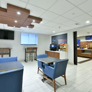 Sejur Holiday Inn Express Staten Island West vacanta New York