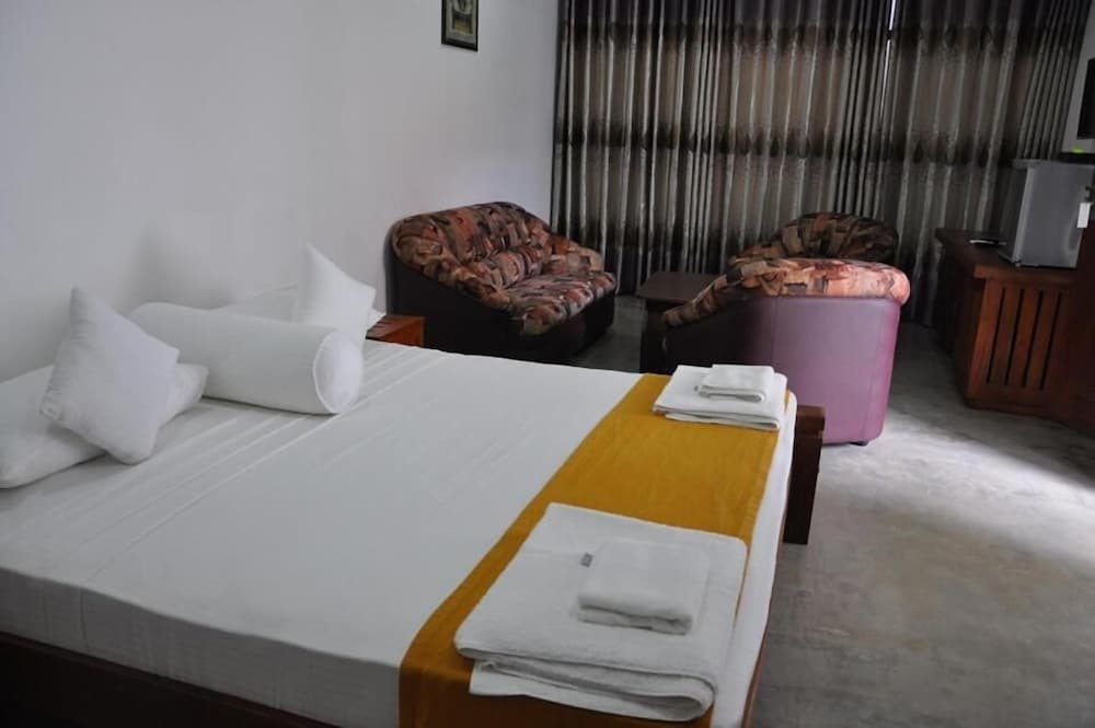 Hotel Trinco Rest House.