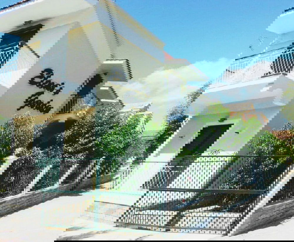 Hotel Elena's Garden