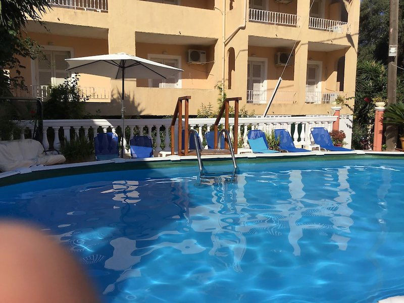 Hotel Almyra Apartments & Studios