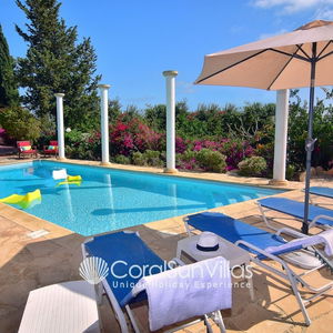 Hotel Wonderful Quiet Area, Completely Privacy, Large Private Pool, Colourful Garden cazare Pegeia