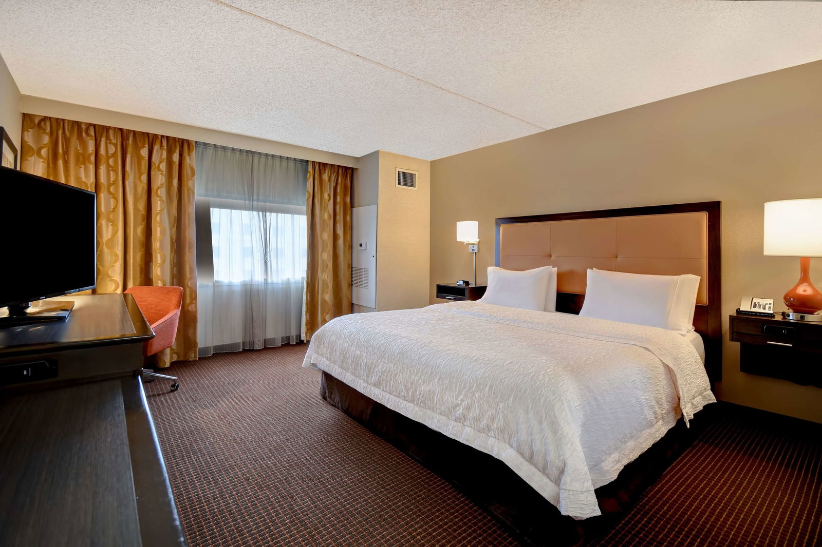 Hampton Inn NY-JFK Room Example