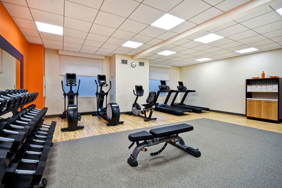 Hampton Inn NY-JFK Sports and leisure