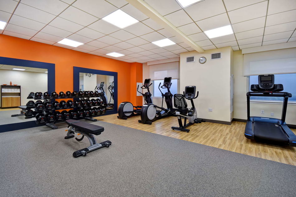 Hampton Inn NY-JFK Sports and leisure