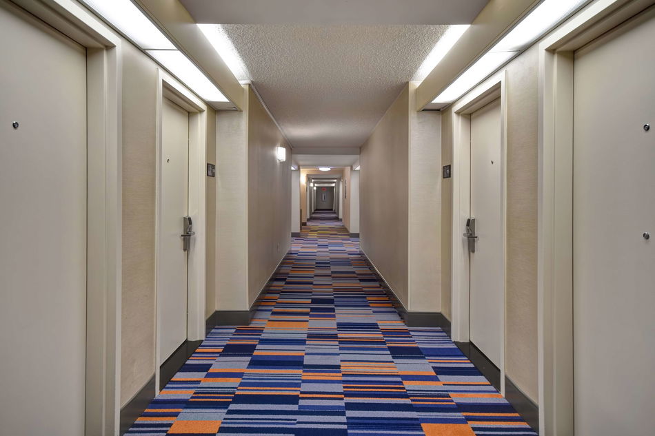 Hampton Inn NY-JFK Conference Room