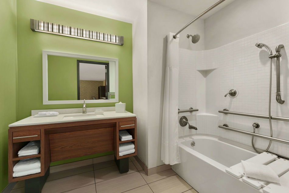 Home2 Suites by Hilton New York Long Island City/ Manhattan View