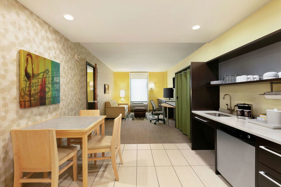 Home2 Suites by Hilton New York Long Island City/ Manhattan View Lounge / Lobby