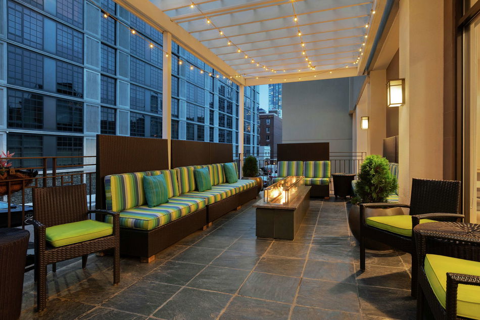 Home2 Suites by Hilton New York Long Island City/ Manhattan View Lounge / Lobby