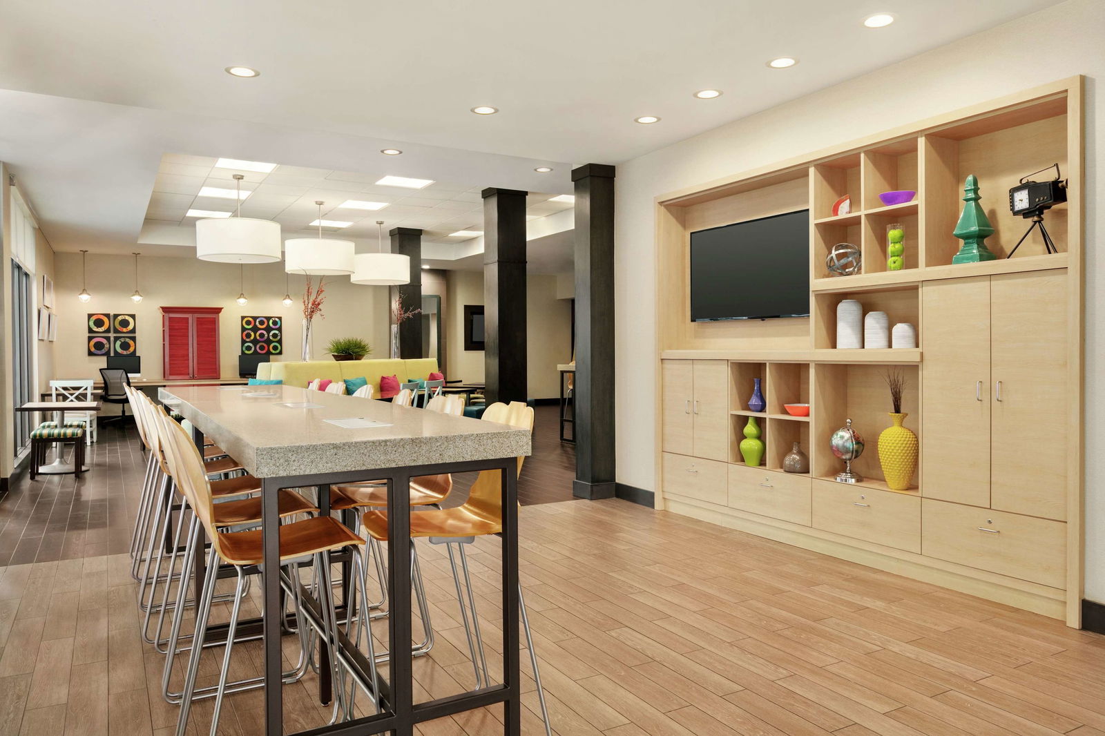 Home2 Suites by Hilton New York Long Island City/ Manhattan View Bar