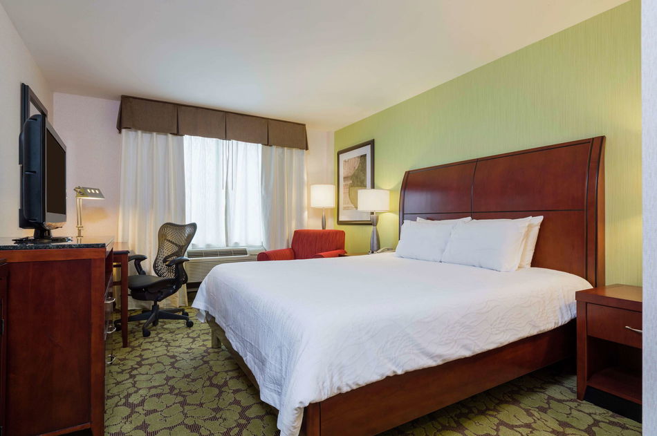 Hilton Garden Inn Queens/JFK Airport Room Example