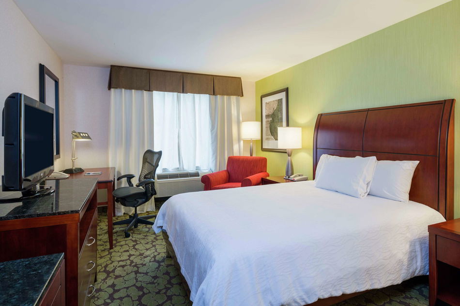Hilton Garden Inn Queens/JFK Airport Room Example