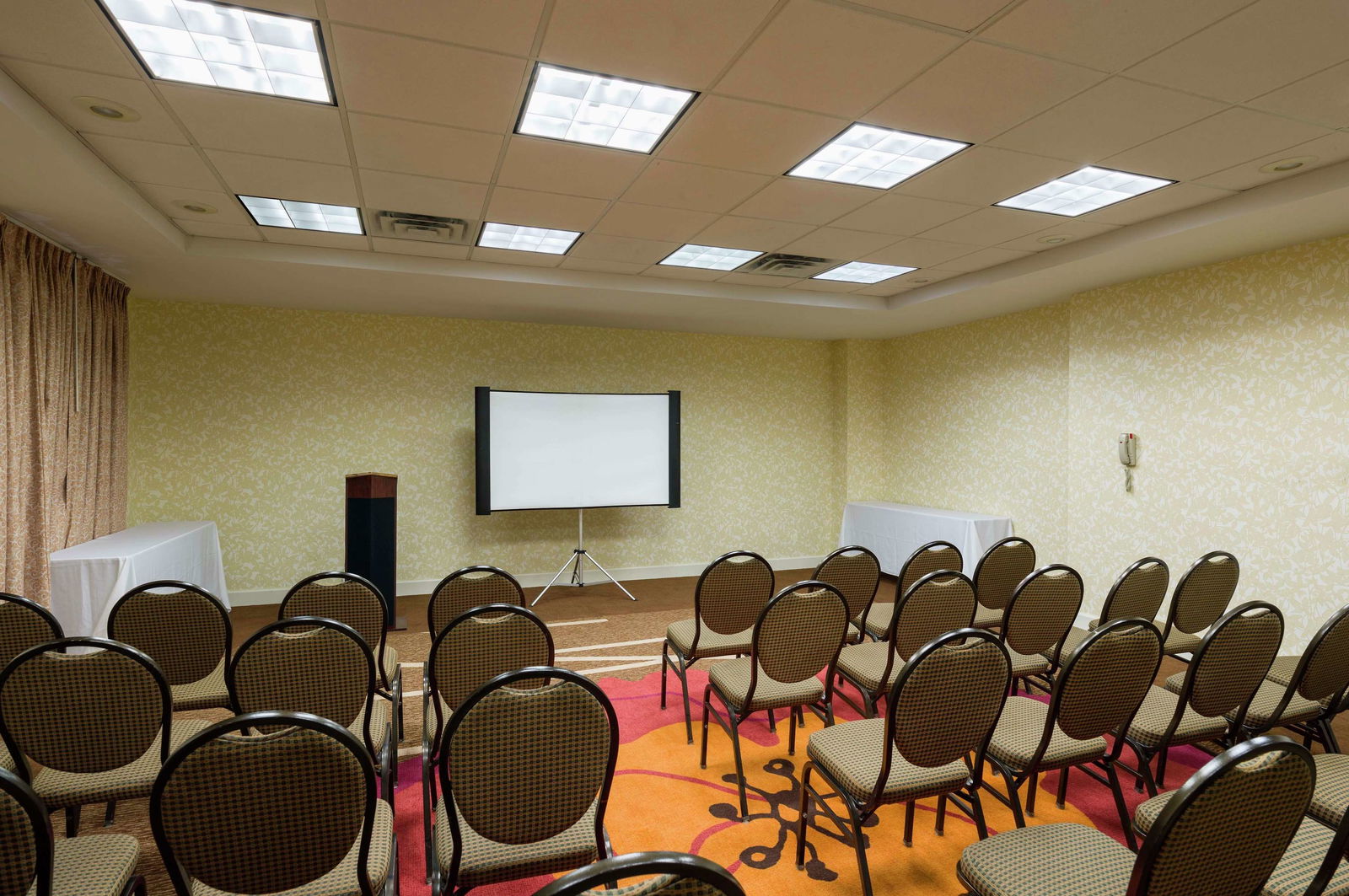 Hilton Garden Inn Queens/JFK Airport Conference Room