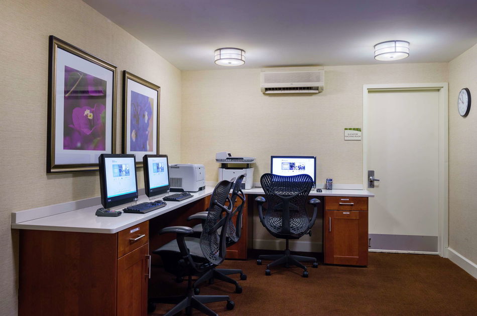 Hilton Garden Inn Queens/JFK Airport Conference Room