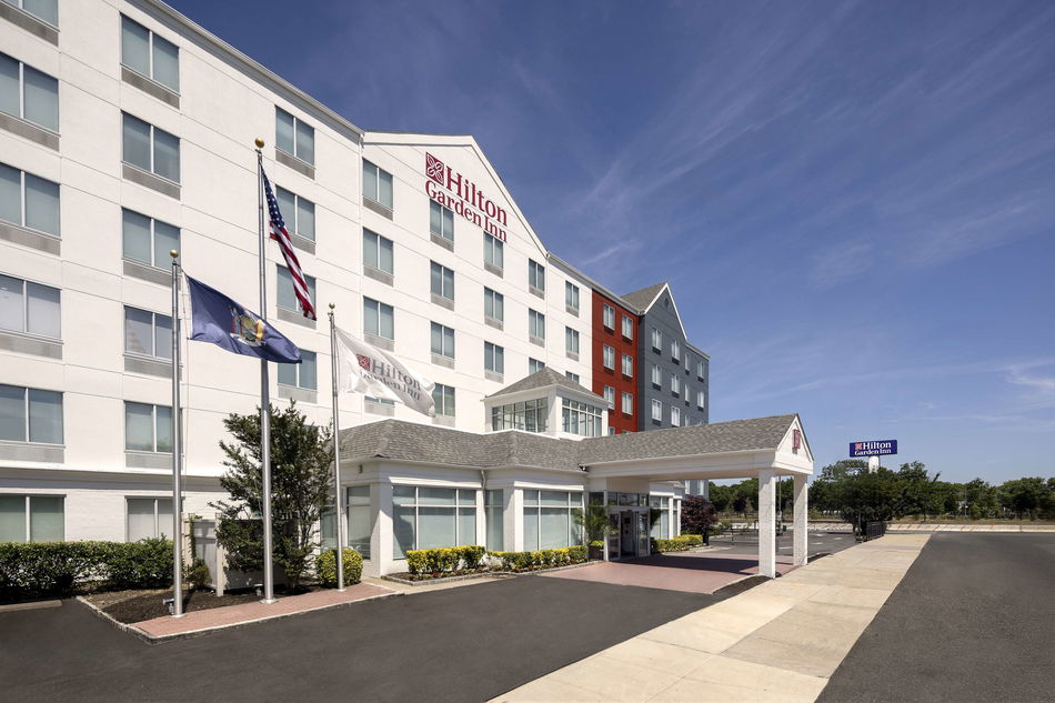 Hilton Garden Inn Queens/JFK Airport Exterior