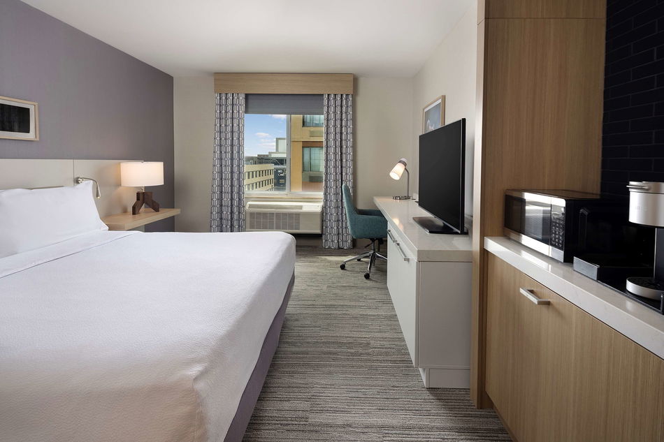Hilton Garden Inn Queens/JFK Airport Room Example