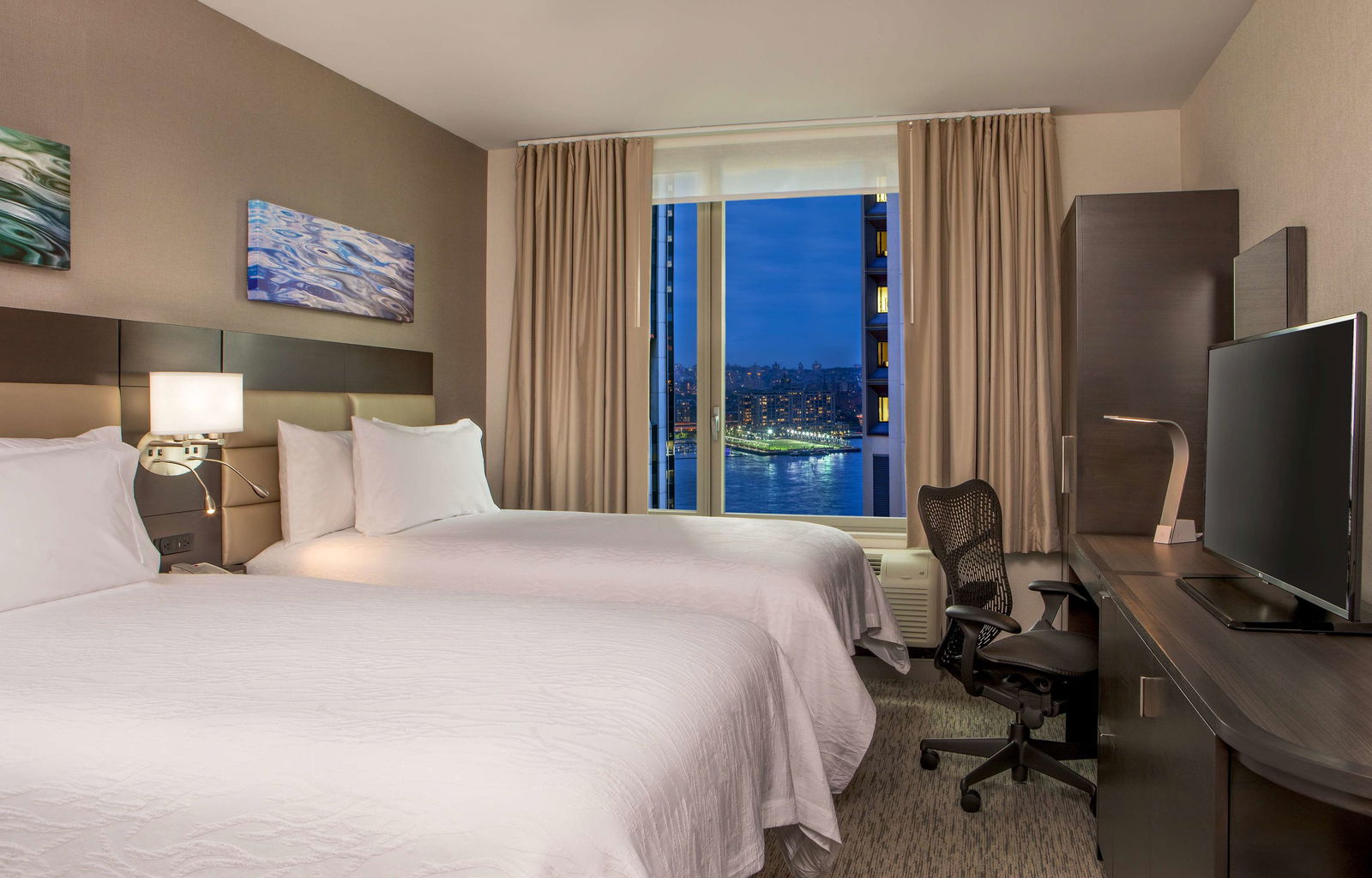 Hilton Garden Inn NYC Financial Center Manhattan Downtown Room Example