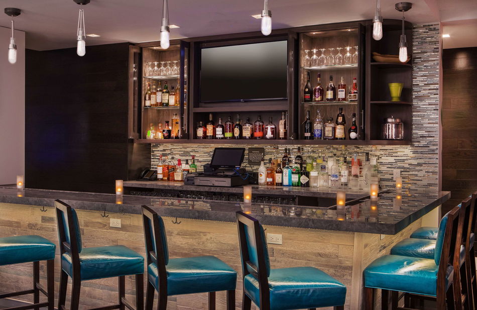 Hilton Garden Inn NYC Financial Center Manhattan Downtown Bar