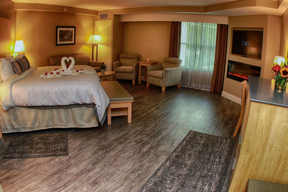 The Hotel Ithaca Room Example