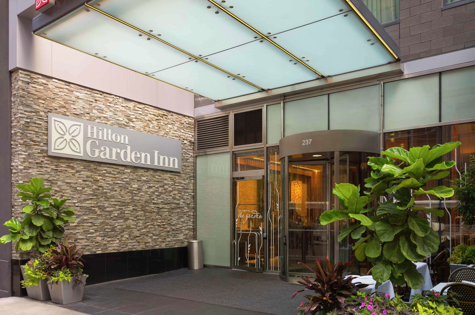 Hilton Garden Inn New York/Central Park South-Midtown West Lounge / Lobby