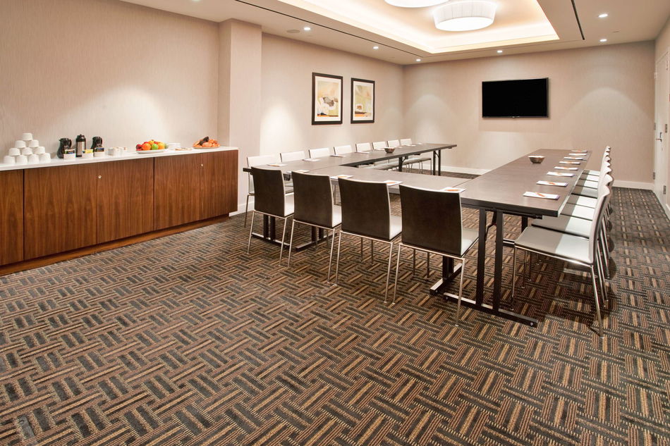 Hilton Garden Inn New York/Central Park South-Midtown West Conference Room