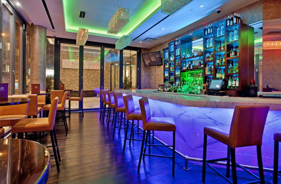 Hilton Garden Inn New York/Central Park South-Midtown West Bar