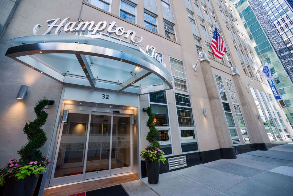 Hampton Inn Manhattan/Downtown Financial District Exterior