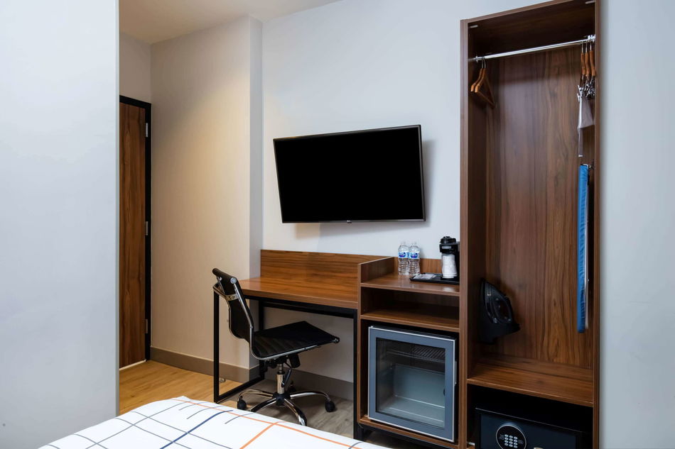 La Quinta Inn & Suites by Wyndham Times Square South Room Example