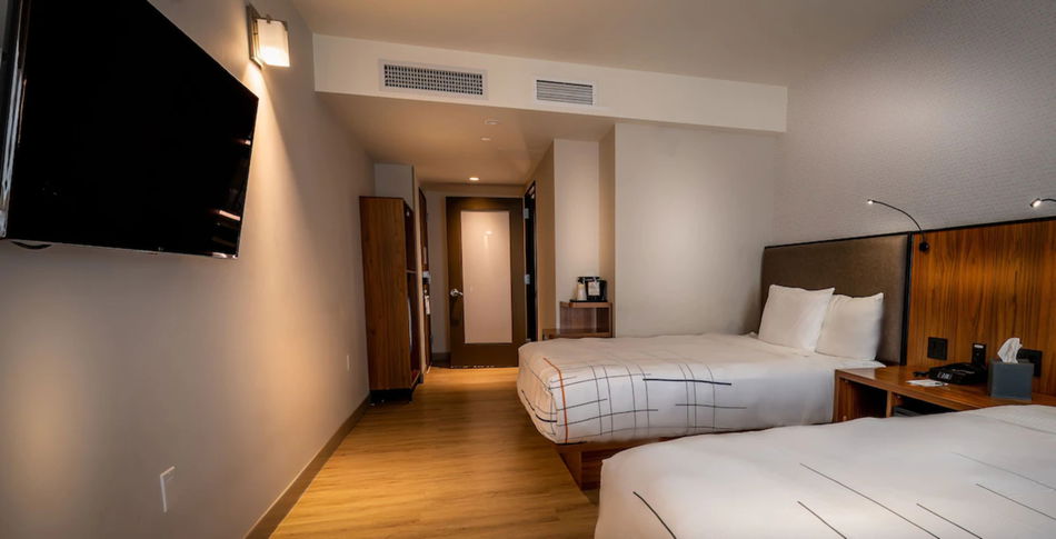 La Quinta Inn & Suites by Wyndham Times Square South Room Example