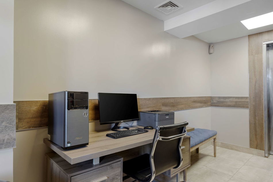 Best Western Plus Brooklyn Bay Hotel Room Example