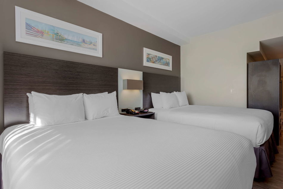 Best Western Plus Brooklyn Bay Hotel Room Example