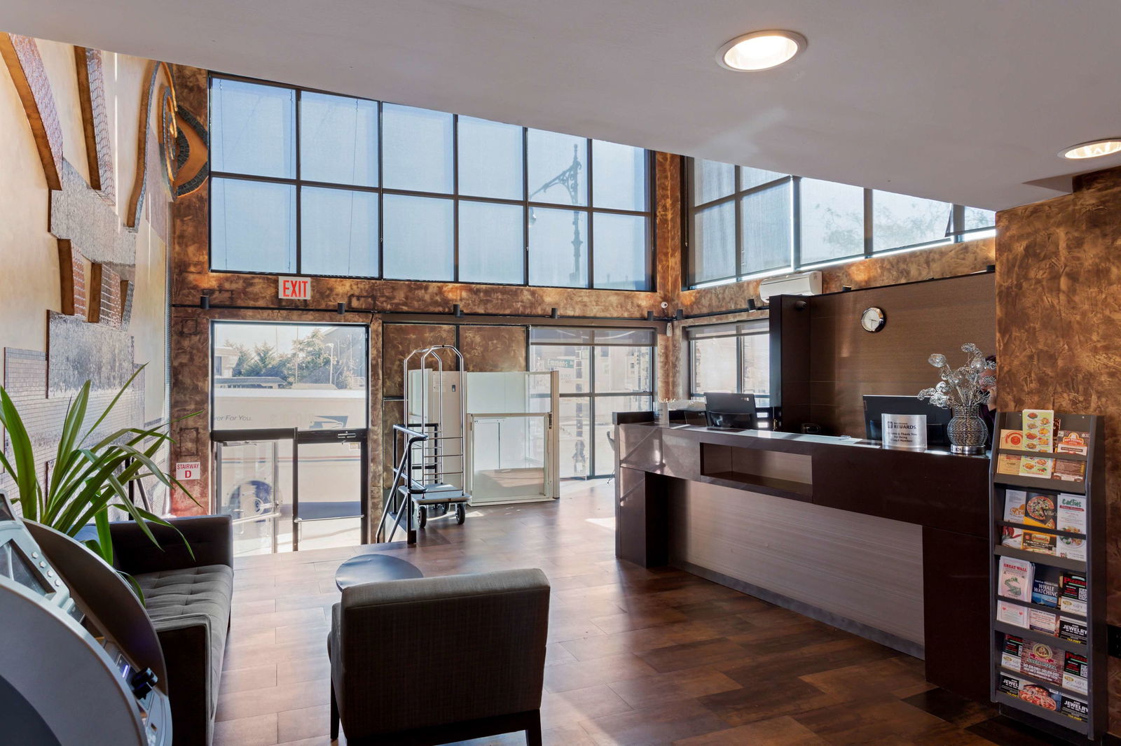 Best Western Plus Brooklyn Bay Hotel Lounge / Lobby