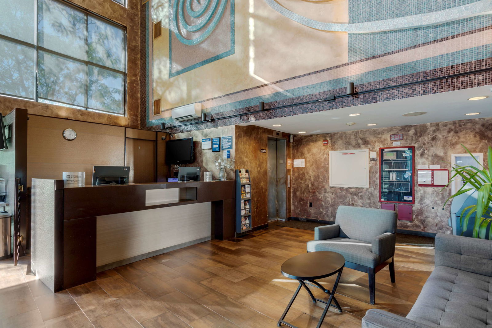 Best Western Plus Brooklyn Bay Hotel Lounge / Lobby