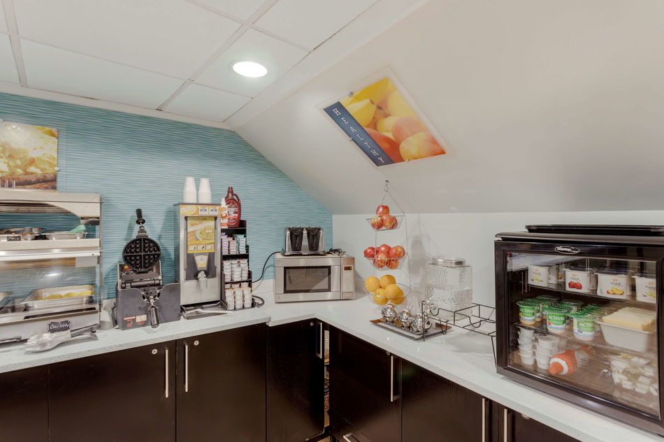 Best Western Plus Brooklyn Bay Hotel Restaurant