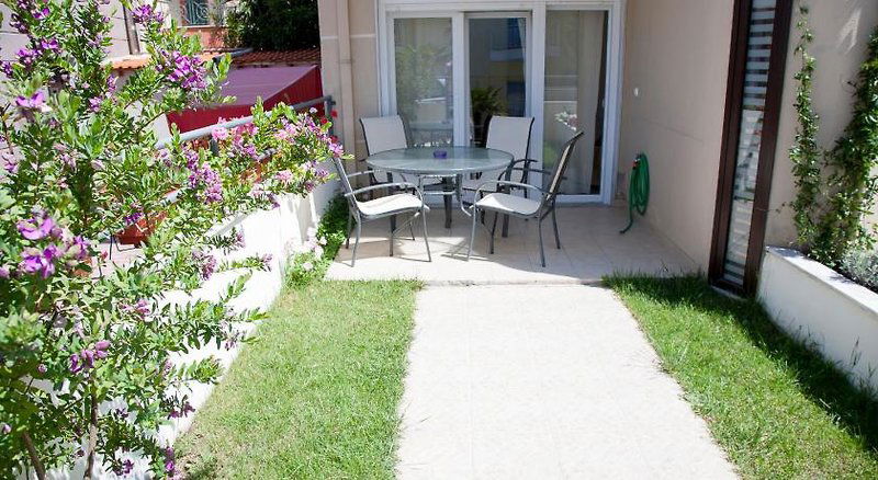 Hotel Apartments Eleni 4 Seasons