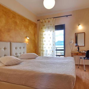 Hotel Atlantis cazare Corfu Town