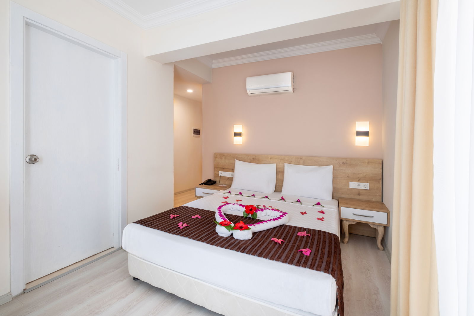 Hotel Viking Beach Hotel & Spa