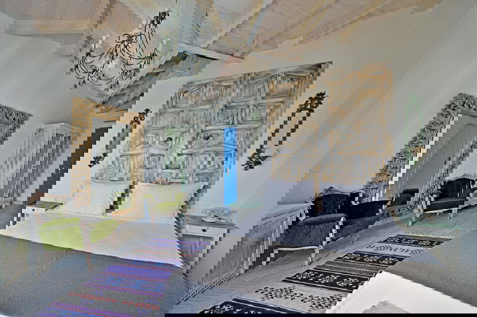 1a0a4e17_z