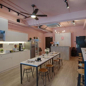 Sejur Quarters Hostel vacanta Singapore