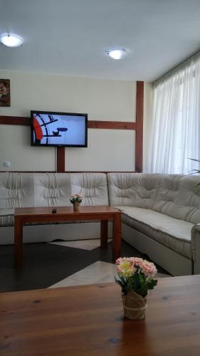 Hotel Guest House Ela