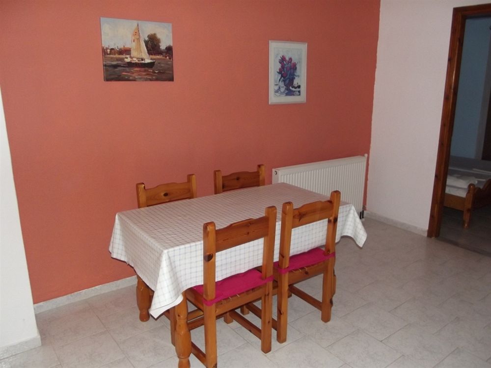 Hotel Christina Studios & Apartments