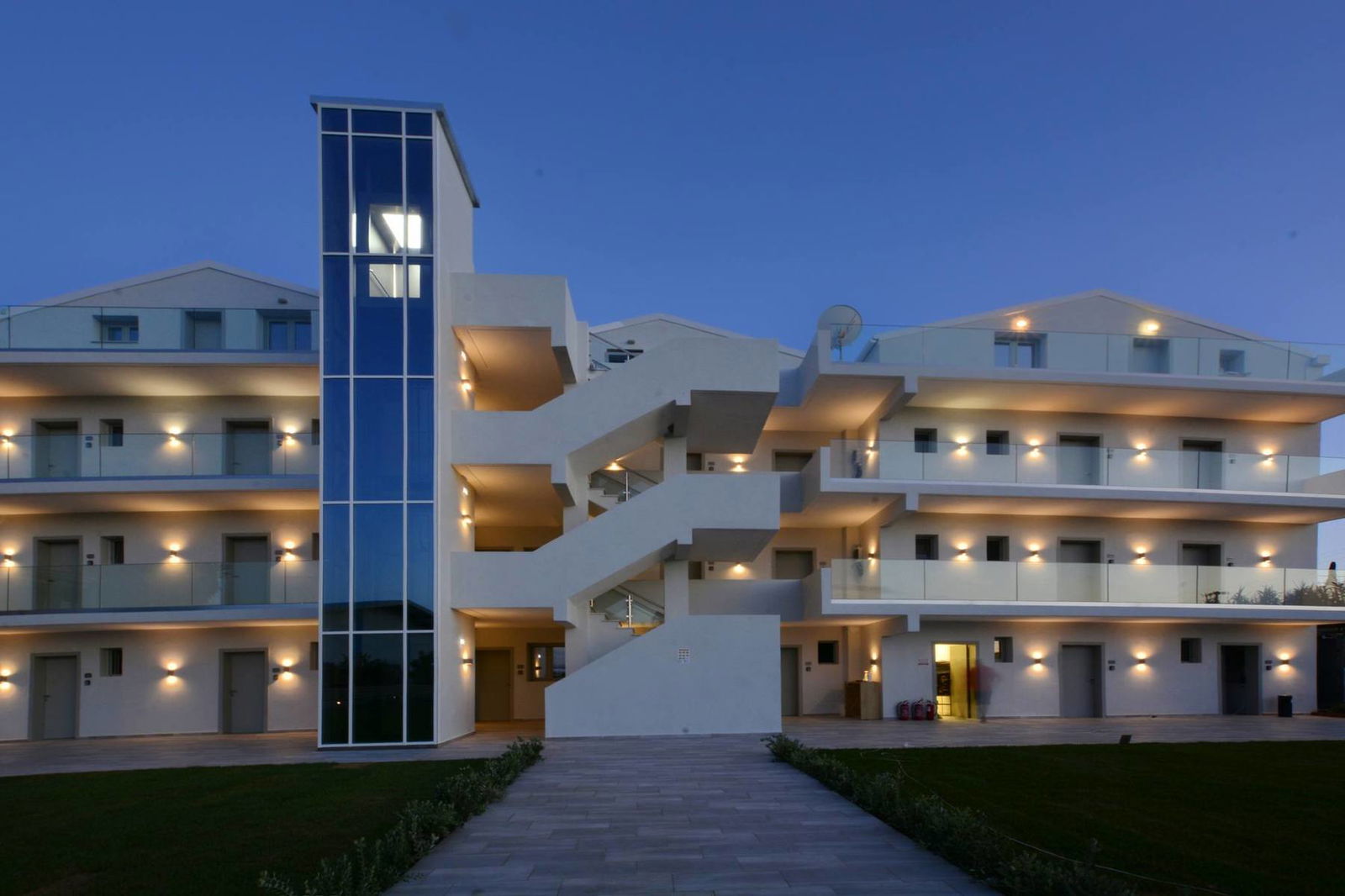 Hotel V Luxury Suites