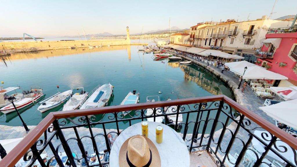 Hotel Porto Enetiko Suites