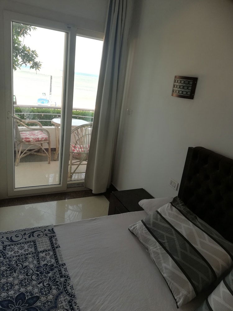 Chalets In Cecelia Resort
